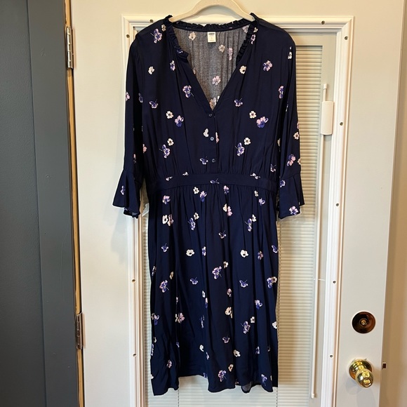 Old Navy Swing Floral Easter Dress size large; Large Dress with Sleeves - Picture 3 of 10